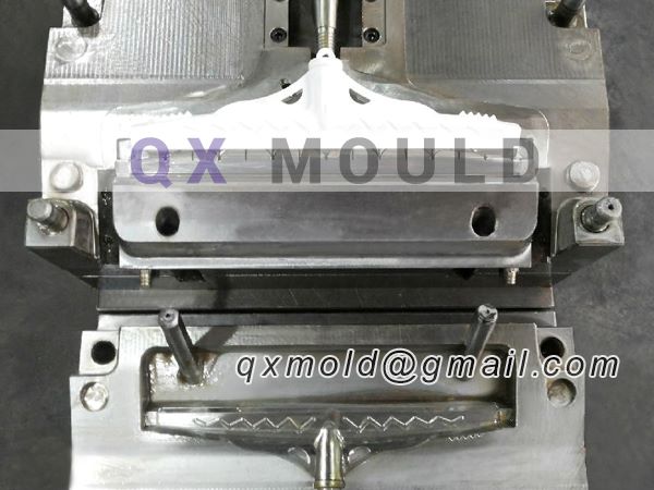 plastic wiper squeegee mould