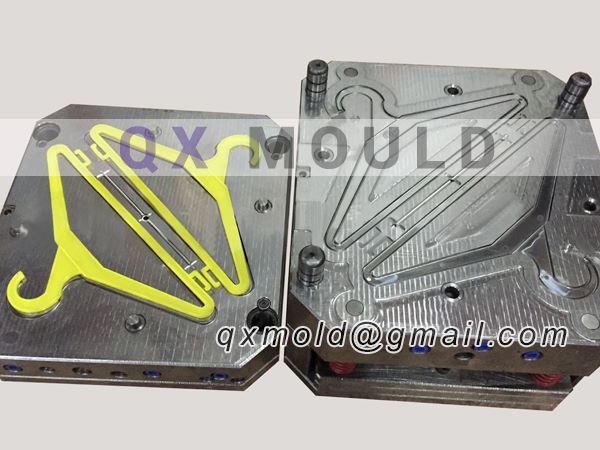 plastic hanger mould