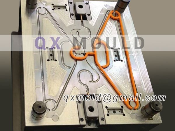 plastic hanger mould