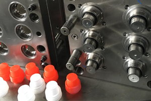What causes the rust of the plastic bottle cap mold?