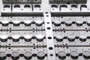 The interchangeability of mold parts makes the injection mold life reach 2 million shots