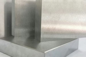 The steel requirements of injection mould