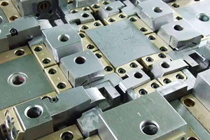 How to improve the cooling rate of plastic precision mould?